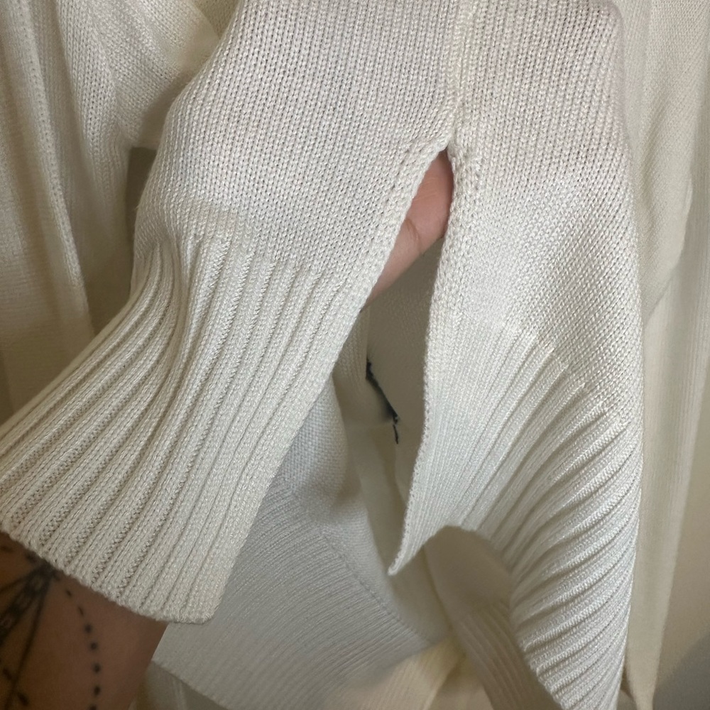 C&C California White Sweater with Navy Anchor - Picture 5 of 8